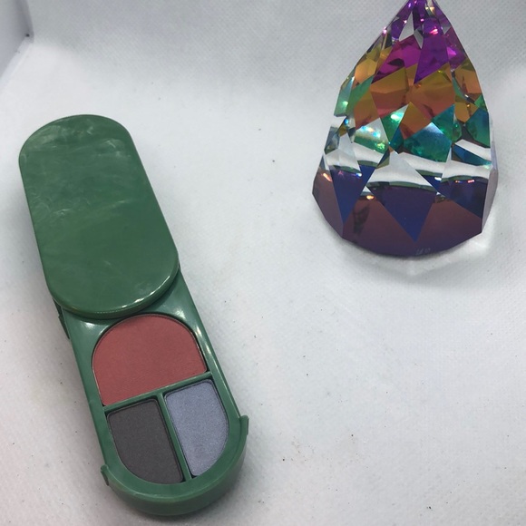 Clinique Mascara, Eye Shadow & Blush - Picture 4 of 7